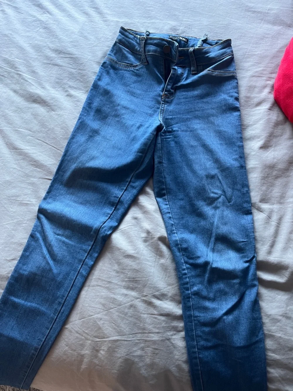 Classic Blue High-Waist Jeans - Picture 3 of 9